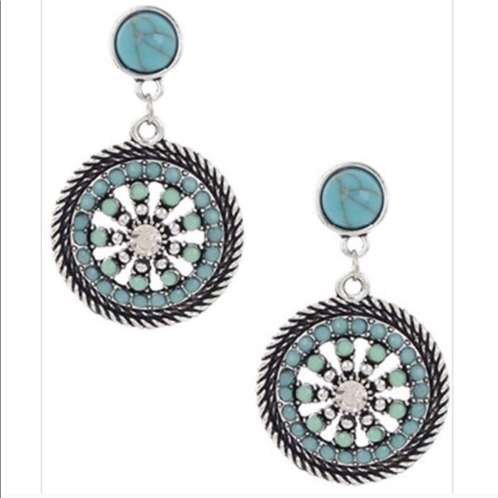 Bohemian earrings. - Picture 5 of 5